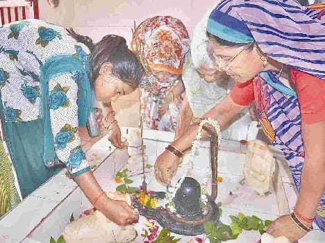 rumour that god statue drinking milk